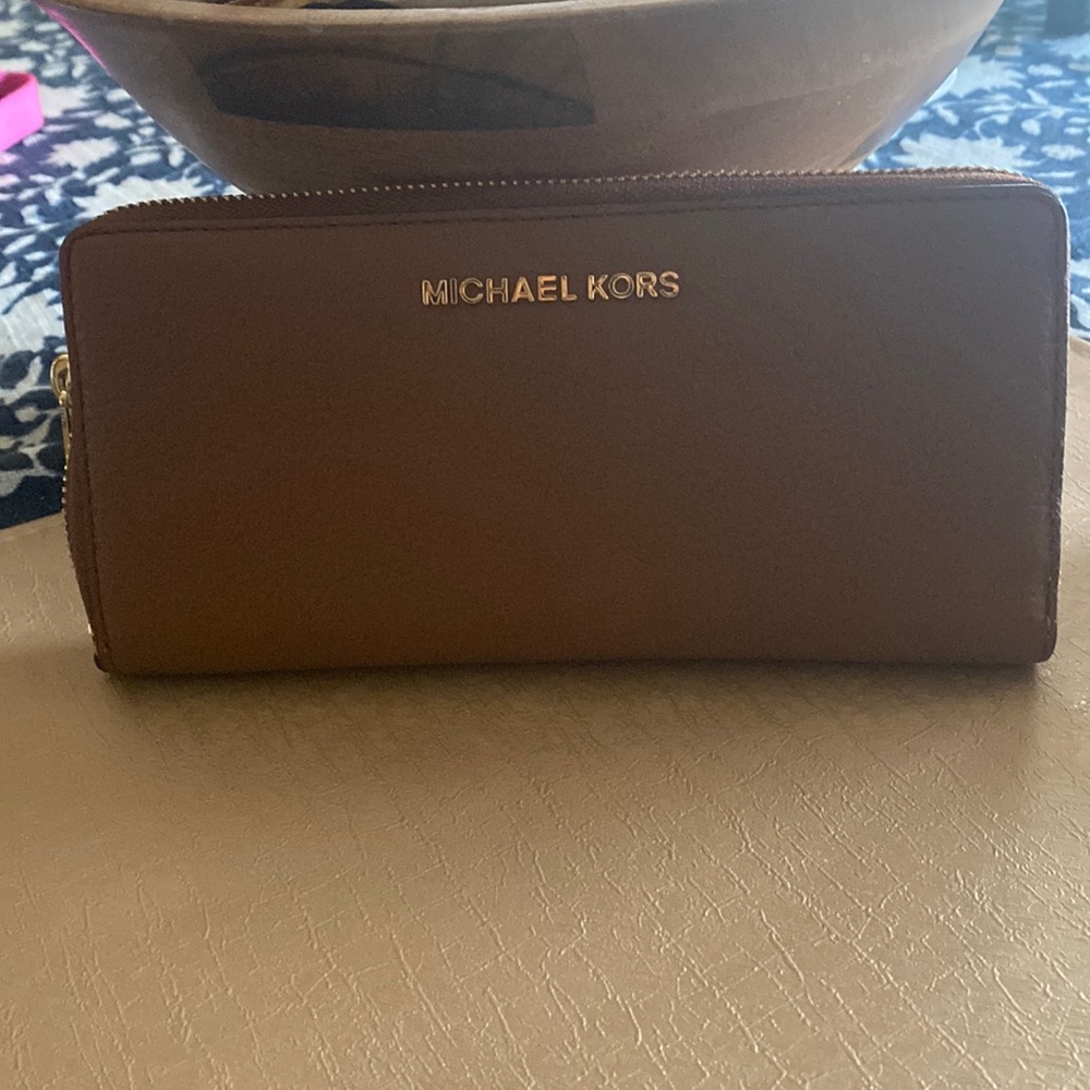 NWT Michael Kors Continental Wallet